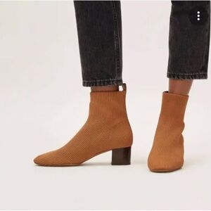 Everlane The Glove ReKnit Boots, Brown, size 8